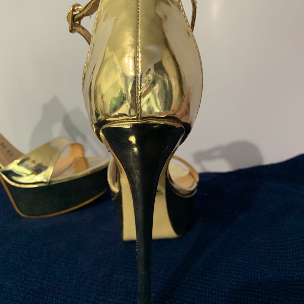 Marc DeFang Gold heels size 9 - Picture 5 of 8